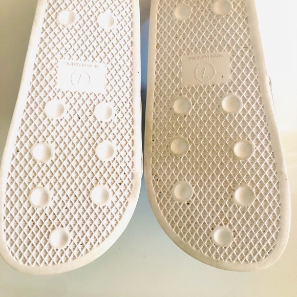 Xhilaration slides flip flops white with silver metallic - Picture 3 of 3